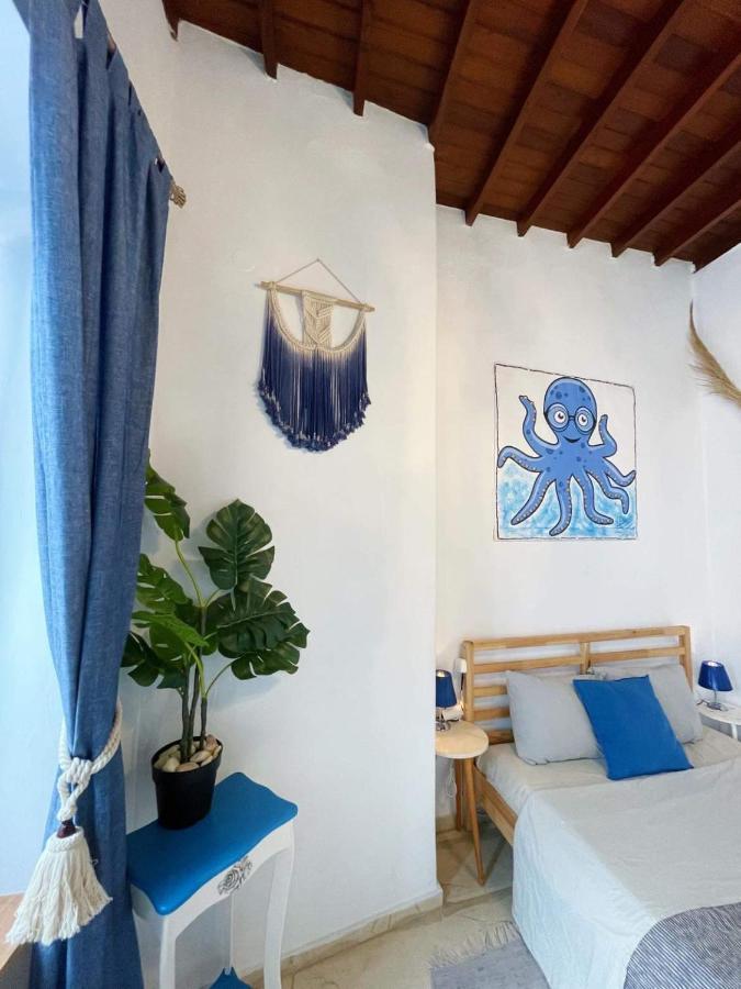 Apartment Octopus Blue